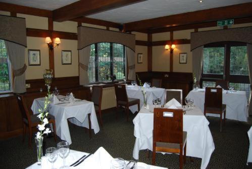Cisswood House Hotel Horsham Bagian luar foto