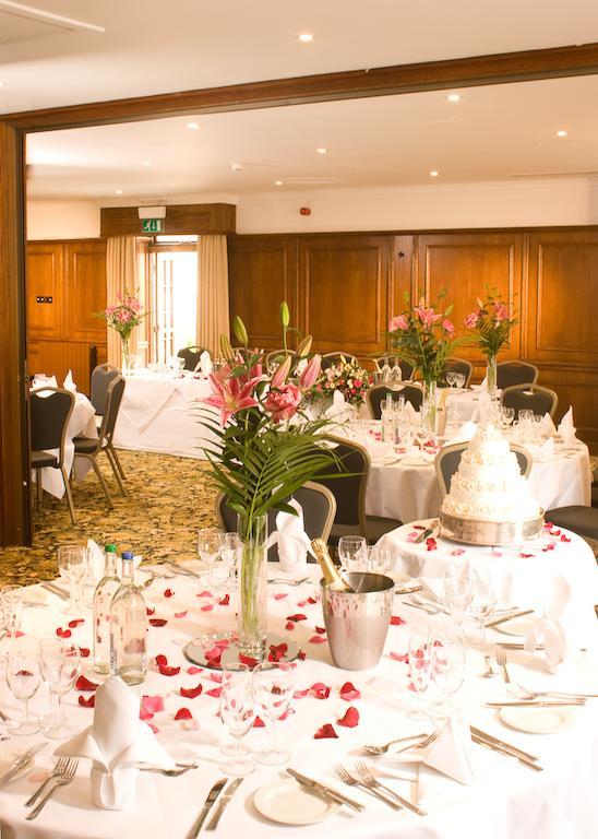 Cisswood House Hotel Horsham Bagian luar foto