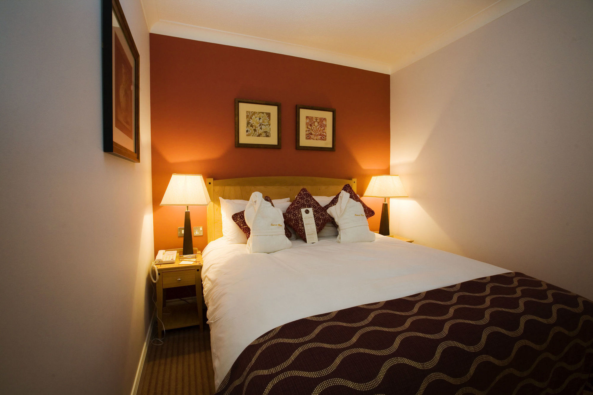 Cisswood House Hotel Horsham Ruang foto