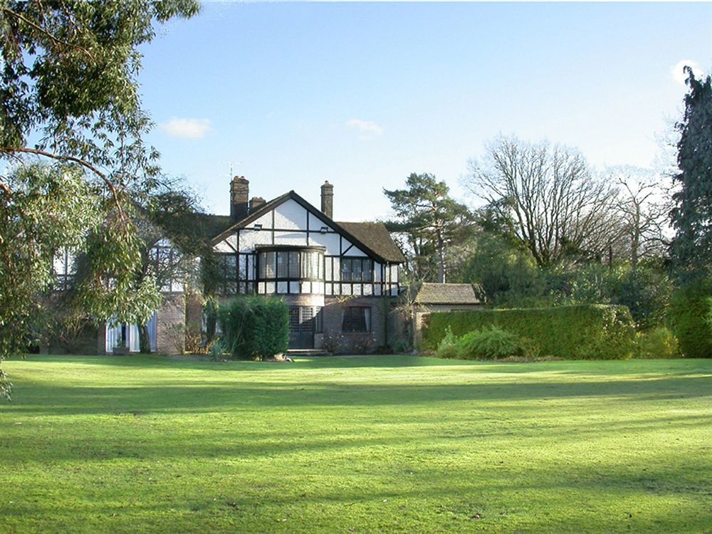 Cisswood House Hotel Horsham Bagian luar foto