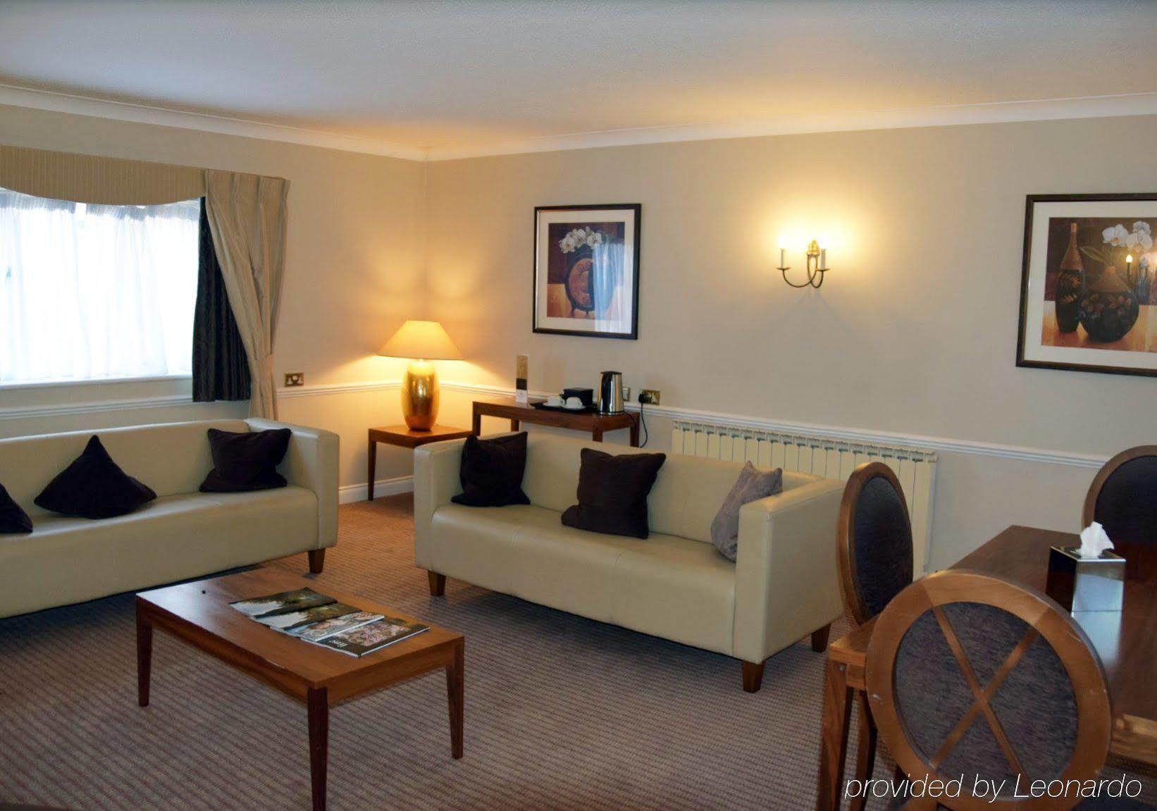 Cisswood House Hotel Horsham Bagian luar foto