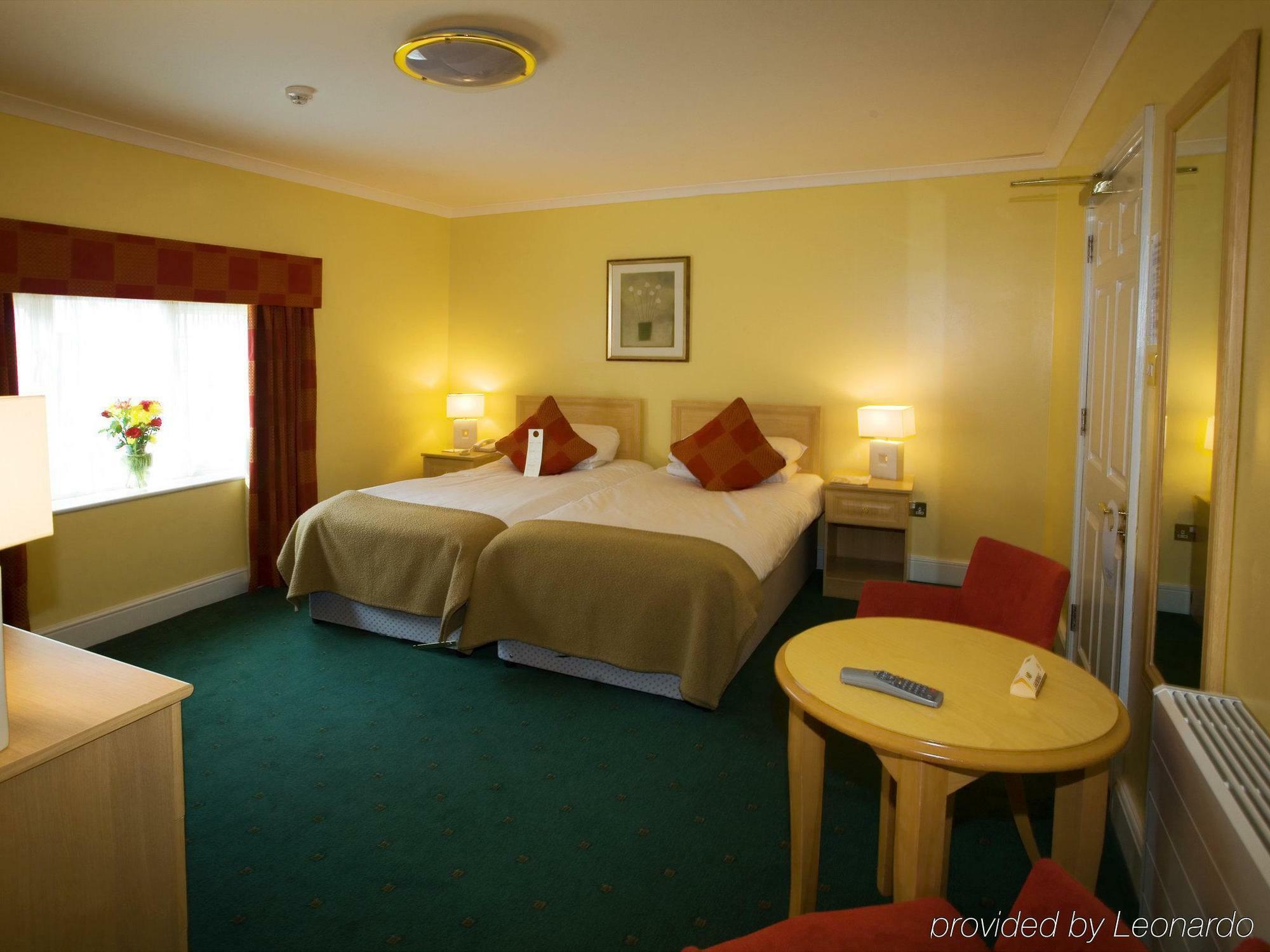Cisswood House Hotel Horsham Ruang foto