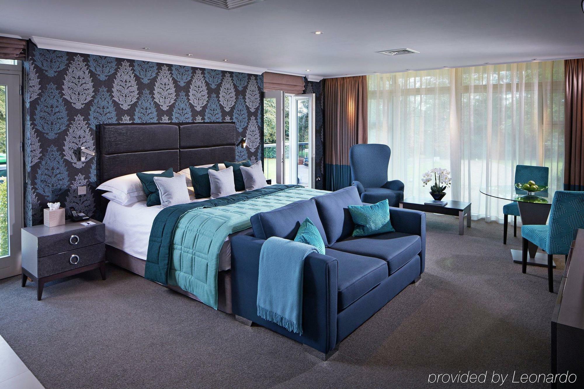 Cisswood House Hotel Horsham Bagian luar foto