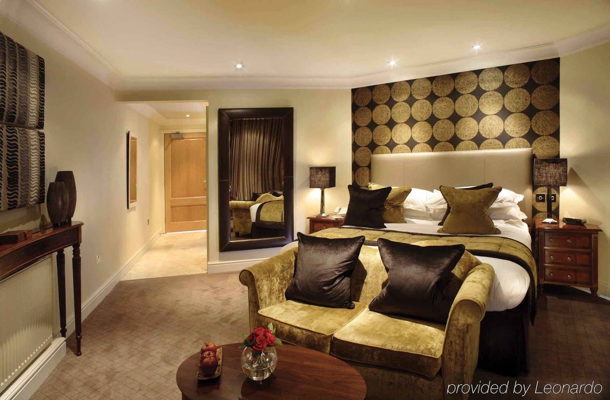 Cisswood House Hotel Horsham Bagian luar foto